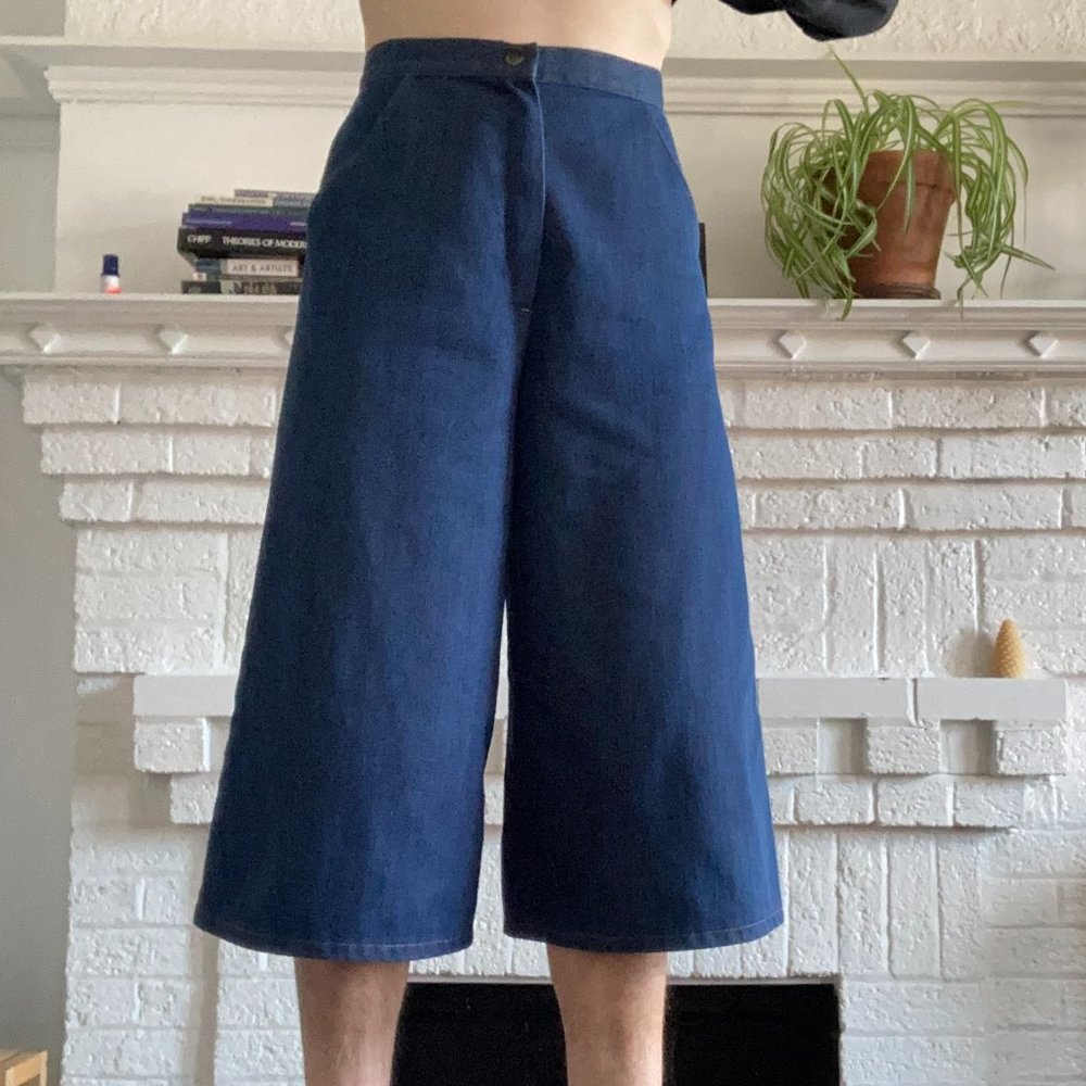 Peddlers II - short, extra wide coulottes